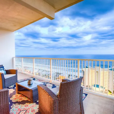 Villa Large 3 Bd Penthouse 2012 In Laketown, Great Views And Amenities!